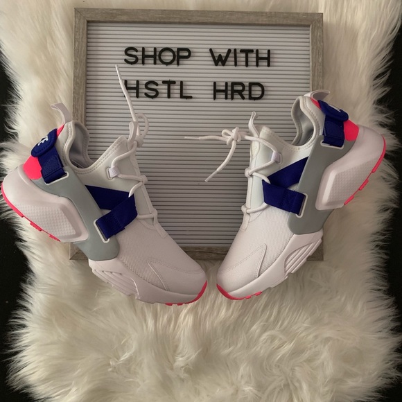 Nike Other - Nike Huarache City Sneakers